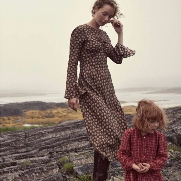 Doen Dresses & Skirts - Like-new DÔEN Bedford Floral Silk Dress